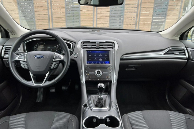 Ford Mondeo cena 97900 przebieg: 48725, rok produkcji 2020 z Wasilków małe 781